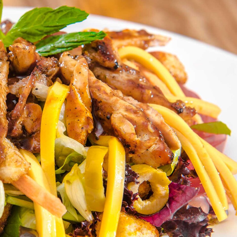 Izgara Tavuk Salata